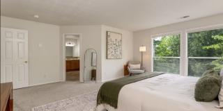 Elmonica Luxury! 4BD/3BTH w/ 3-Car Garage + A/C + Oversized Backyard + Pets Welcome! Gallery 20