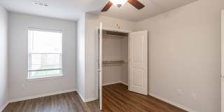 Now Leasing: 2,3, & 4-Bedroom Duplexes at Woodward Park with Attached Garage—Apply Today! Gallery 4