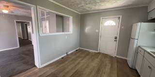 1521 & 1521 1/2 E Kirby Ave (AARC Management, LLC) 1521 & 1521 1/2 E Kirby Ave (AARC Management, LLC) Gallery 7