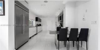 9380 Bay Drive Gallery 27