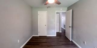 2293 - Mill Run Gallery 18