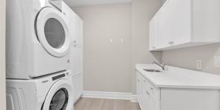 5000 Royal Court Gallery 21