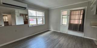 Charming 1-Bedroom, 1-Bath Home Near Downtown Tavares - Lawn Care Included! Gallery 10