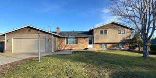 West Valley 4br 2.5 ba DBL attached garage, POOL Gallery 1