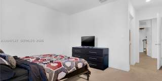 117 NE 3rd Ct Gallery 17