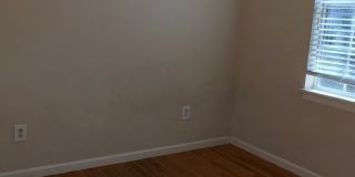 ***$500 Move-In Special*** SPACIOUS 3 BR/2 BA Rental in Mid-City with BACKYARD and DRIVEWAY (Section 8 not accepted) Gallery 17
