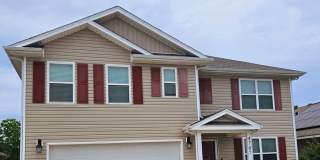 Spacious 5Bed/3Ba Home w/Private Pool! Gallery 1