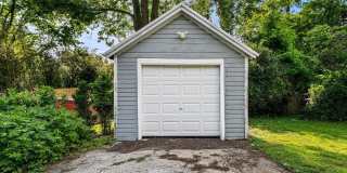30 KEYSTONE Avenue Gallery 23