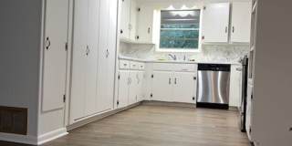 Spacious Ranch Gallery 6