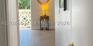 815 Middle River Dr Gallery 6