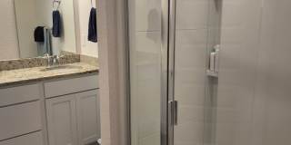 Convenient Location! Beautiful 3/2.5 Townhome w/ Pool Community! Gallery 8