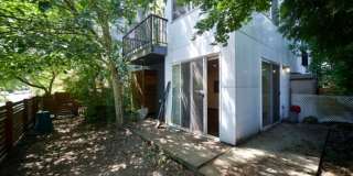 Light-Filled Contemporary Townhome Near Downtown Seattle! Gallery 13