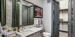 Aura Thirty2 Aura Thirty2 Gallery 22