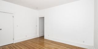 825 Pine Street Gallery 27