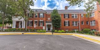 Comfy Condo in Old Town North Alexandria Gallery 20