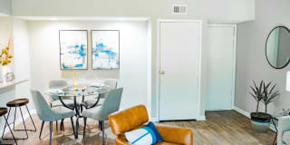 The Hendrix Gallery 16