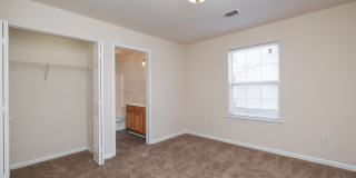 Ashley Midtown Gallery 12