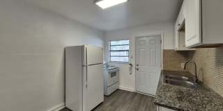 1726 W Chestnut St Apt A Gallery 9
