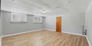 Beautiful 2 Bed, 1 Bath Garden-Level Apartment in Sunnyside! Gallery 8