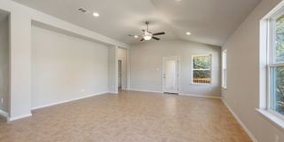 Gorgeous Newer Home with Country Feel in Lago Vista - Luxe life by the Lake Gallery 7