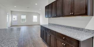 4 BR / 2 BA - 2032 SF in Seguin - Arroyo Ranch! Gallery 11