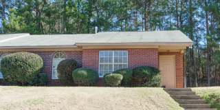3 Bedroom Duplex Available for Fall 2026! Gallery 1