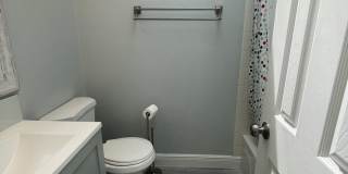 3 Bedroom 2.5 Bathroom Townhome located in Pelican Bay Gallery 46