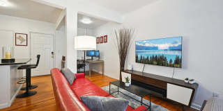 1300 MASSACHUSETTS Avenue NW unit: 503 Gallery 4