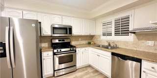 1433 S Beverly Drive Gallery 14