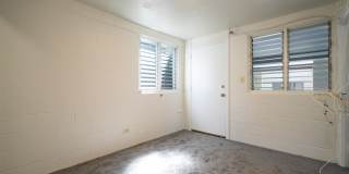 $2400 / 2 Bed / 1 Bath / 2 Parking IN KALIHI Gallery 6