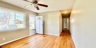 Charming 2BR with Refinished Hardwoods Gallery 6