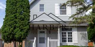 3 bedroom 2.5 bathroom home with a fully fenced yard! Gallery 19