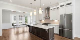 End-Unit Townhome with Private Rooftop Terrace in Myers Park!! Gallery 15