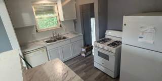 Charming 3 bedroom brick bungalow Gallery 6
