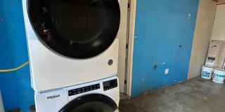 555-557 8th St. Gallery 22