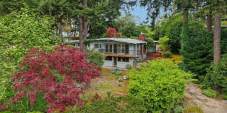 Hillside Bellevue Home w/ Lake Views! Hillside Bellevue Home w/ Lake Views! Gallery 1
