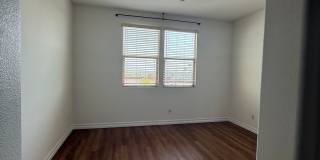 2 Bedroom, 2.5 Bath Tri-level townhouse in Signal Hill Gallery 29