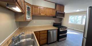 4 bedroom, 2 bathroom home in the peaceful community of Mahtomedi access to White Bear Lake Gallery 1