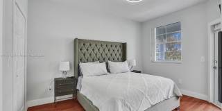 3245 Northeast 184th Street Gallery 16