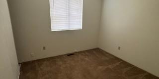 Charming 3 Bed 1 Bath Home Gallery 7