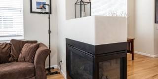 Downtown 3 Bedroom Townhome with 2 Car Garage Gallery 16