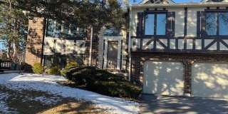 9334 DRUMMOND Drive unit: 9334 Gallery 1