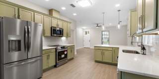 Gorgeous remodeled 3-bedroom, 2.5 bath home in Hillcrest Gallery 9