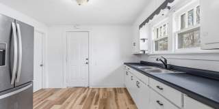 2012 Arrow Avenue Gallery 1