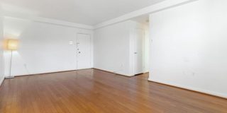 Spacious Tuscany/Canterbury 1bd/1ba Condo with W/D! Available 8/14 Gallery 4
