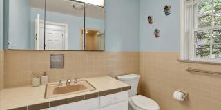 1424 CENTER Road Gallery 30