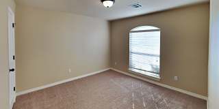 4 Bedroom 2 Bathroom Home - Midwest City Gallery 15