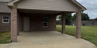 BRAND NEW 3 BED / 2 BATH AVAILABLE NOW! Gallery 1