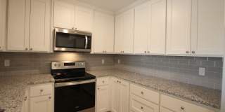 2 Bedroom 2 Bath Townhome! Whitehouse ISD! Now offering 1/2 OFF FIRST FULL MONTHS RENT! Gallery 5
