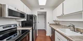 Elegant, private end-unit living with resort-style amenities! Gallery 6